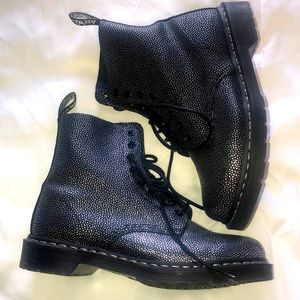 Dr Martens (never worn, no box)
